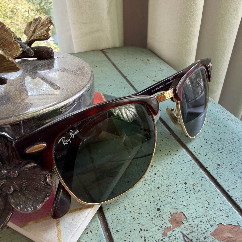 Vintage Ray-Ban Clubmaster in Tortoise Shell.